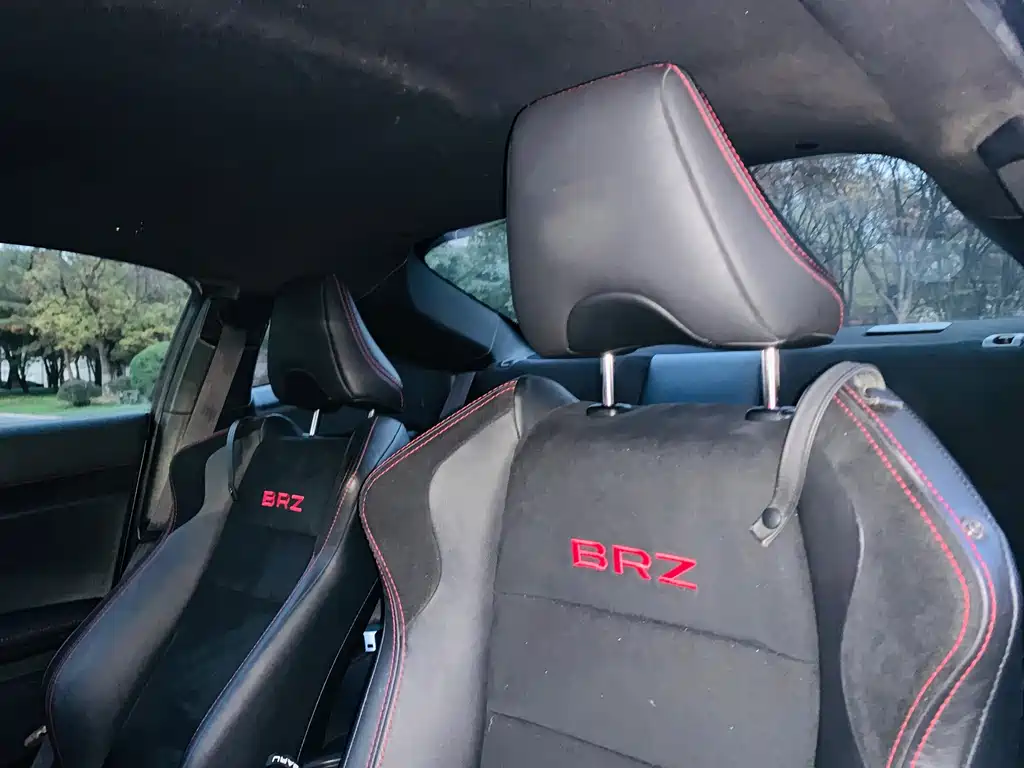Subaru BRZ 2017 — фото 13