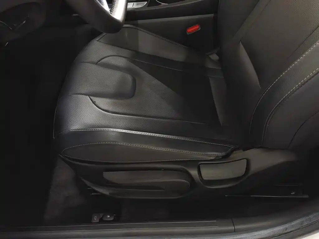 Hyundai Elantra 2021 — фото 20