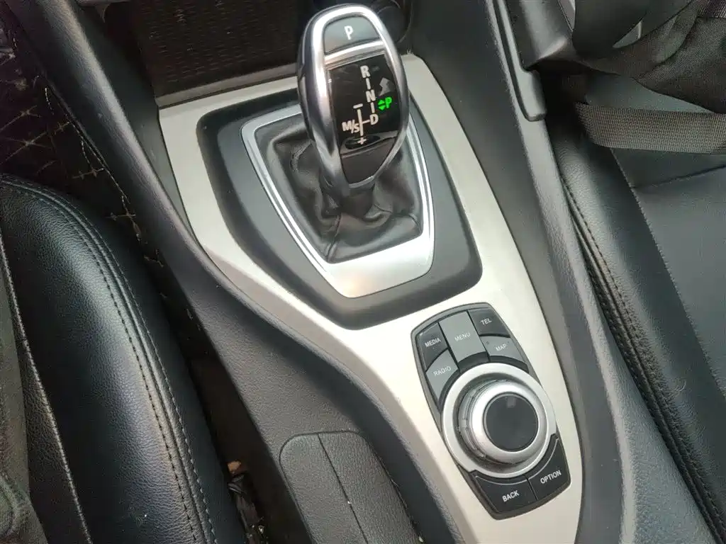 BMW X1 2014 — фото 10