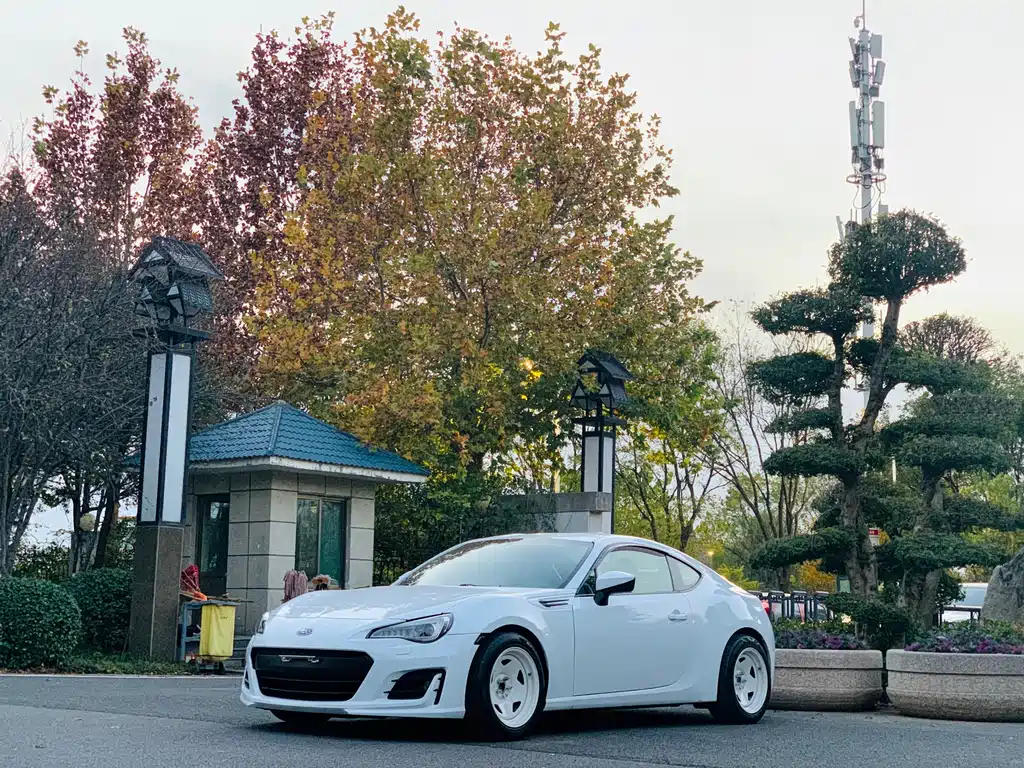 Subaru BRZ 2017 — фото 3