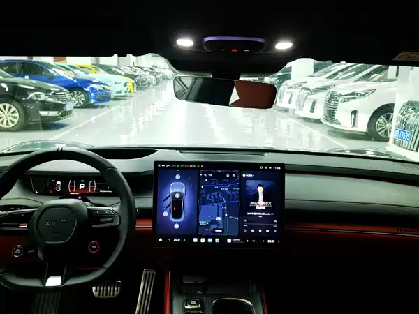 Xiaomi SU7 2024