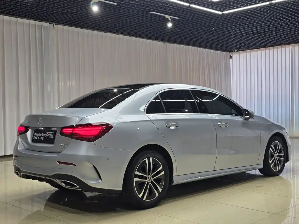 Mercedes-Benz A-Class 2024 — фото 8