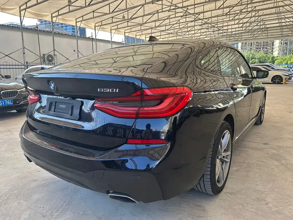 BMW 6 Series GT 2018 — фото 8