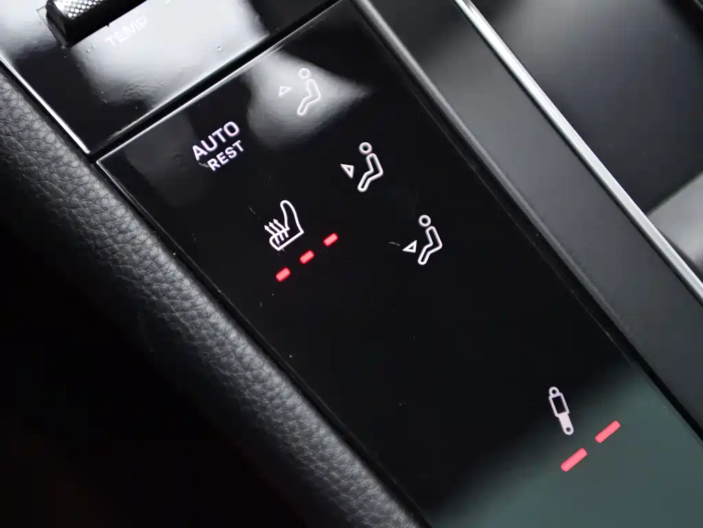 Porsche Macan 2023 — фото 16