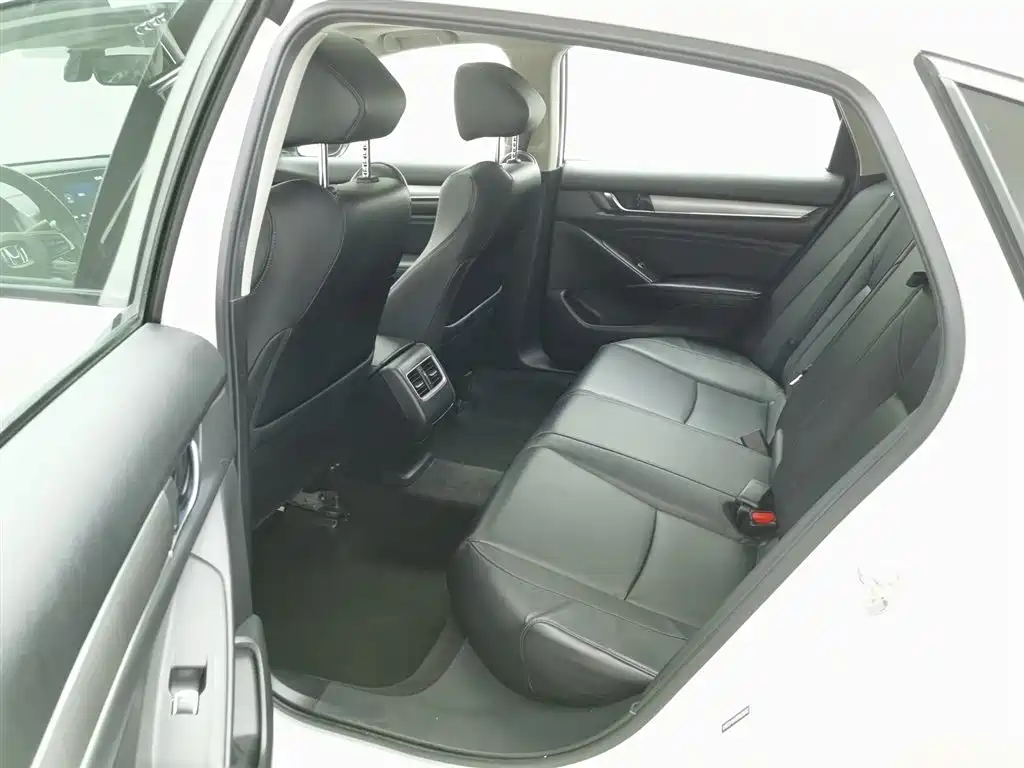 Honda Accord 2021 — фото 15
