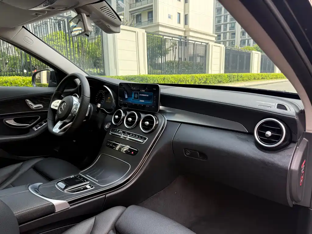 Mercedes-Benz C-Class 2020 — фото 18