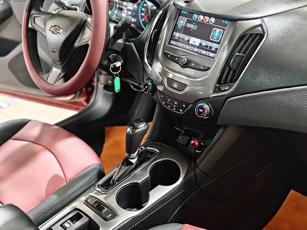 Chevrolet Cruze 2017 — фото 11