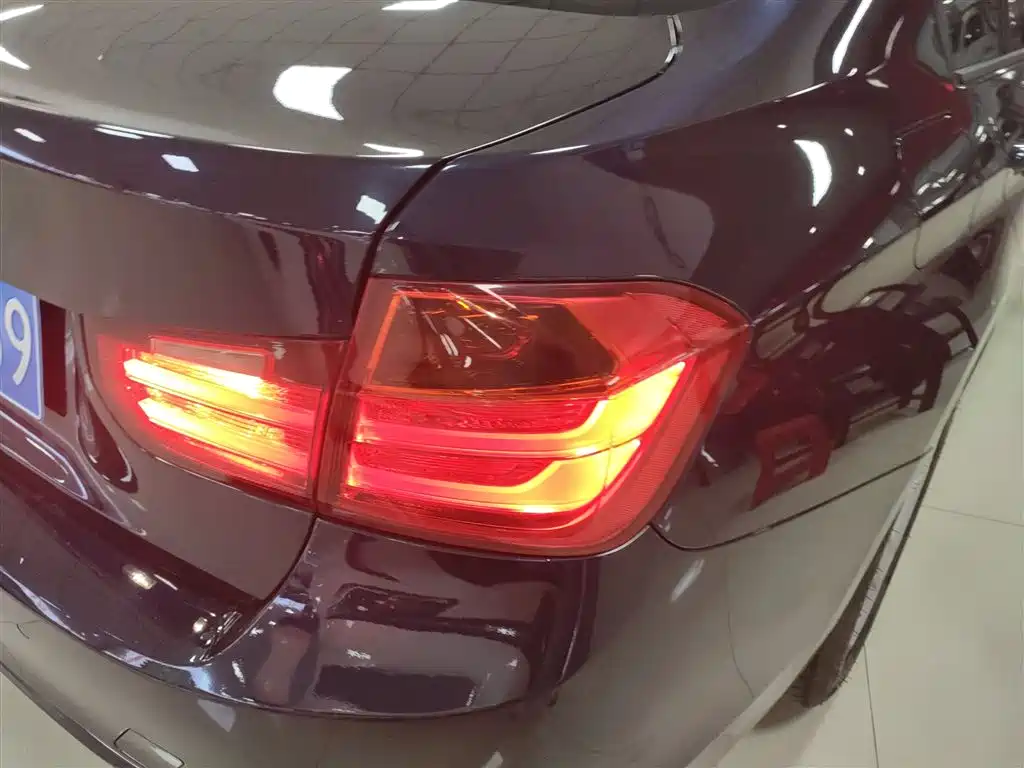 BMW 3 Series 2015 — фото 24