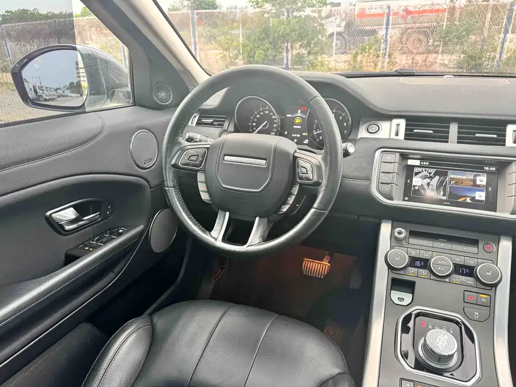 Land Rover Evoque 2017 — фото 17