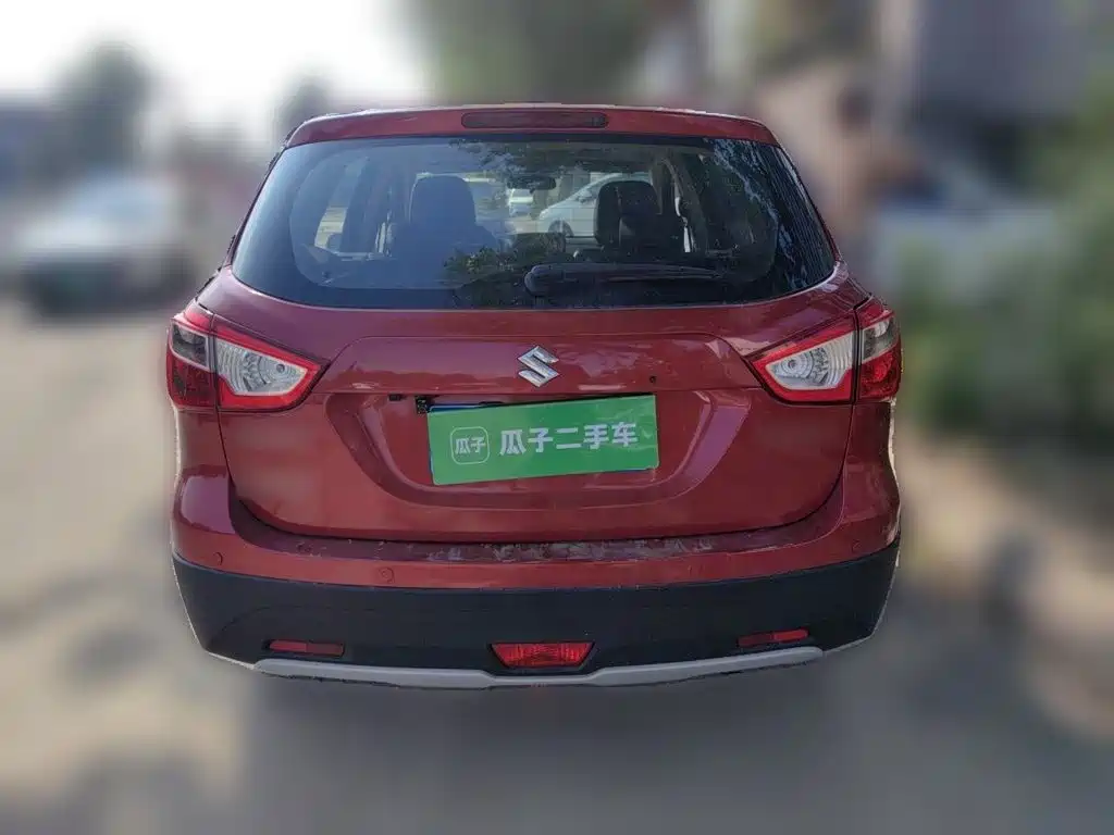 Suzuki S-Cross 2015