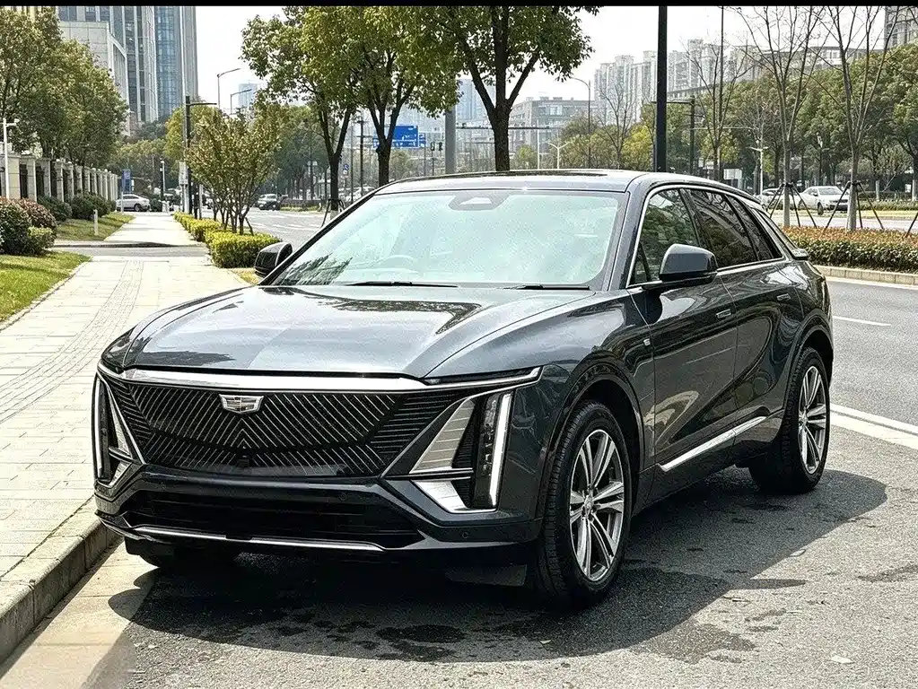Cadillac Lyriq 2024 — фото 14