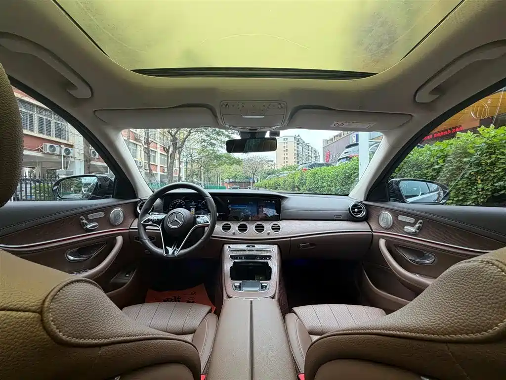 Mercedes-Benz E-Class 2022 — фото 6