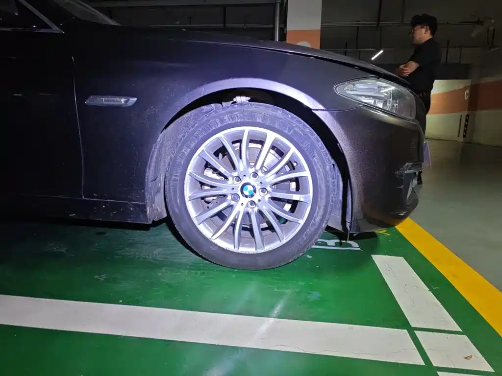 BMW 5 Series 2015 — фото 26
