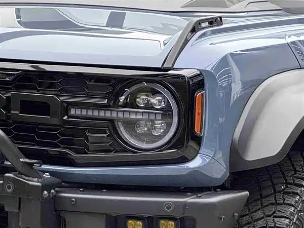 Ford Bronco 2024