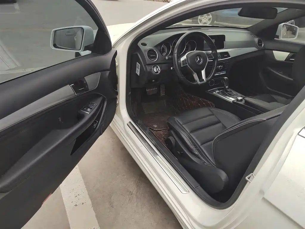 Mercedes-Benz C-Class 2014 — фото 12