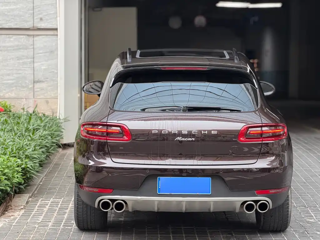 Porsche Macan 2018 — фото 11