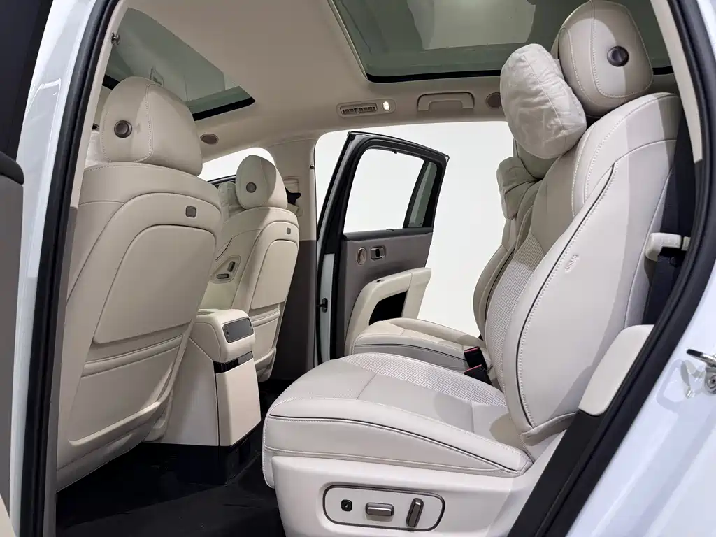 Li Auto i8 2026 — фото 10