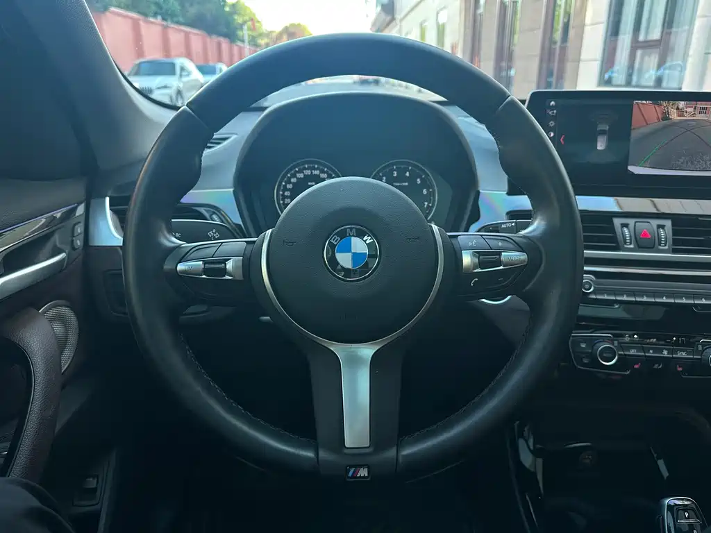 BMW X1 2021 — фото 8
