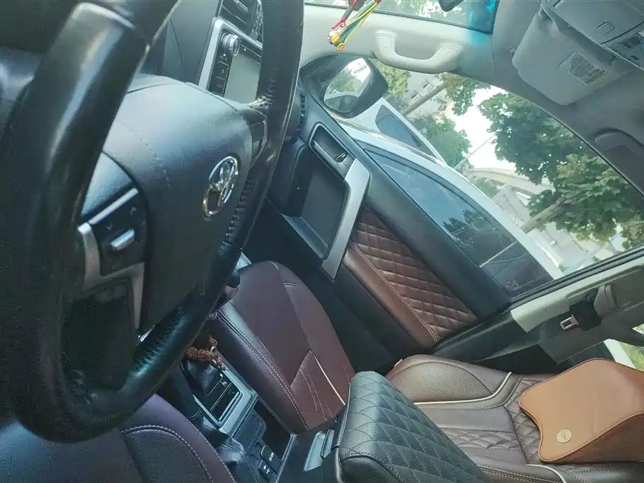 Toyota Prado 2016 — фото 15