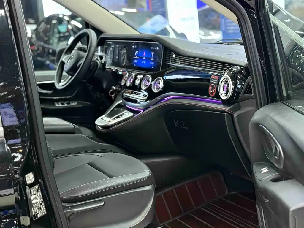 Mercedes-Benz Vito 2022 — фото 23