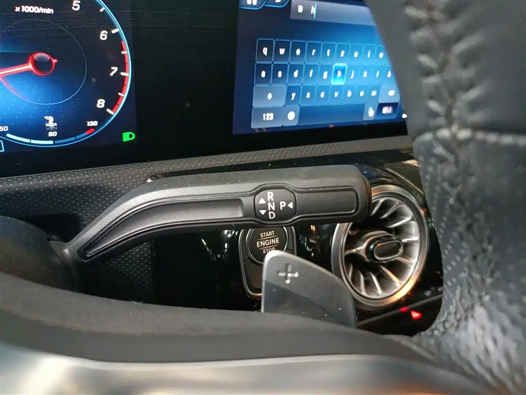 Mercedes-Benz A-Class 2023 — фото 10
