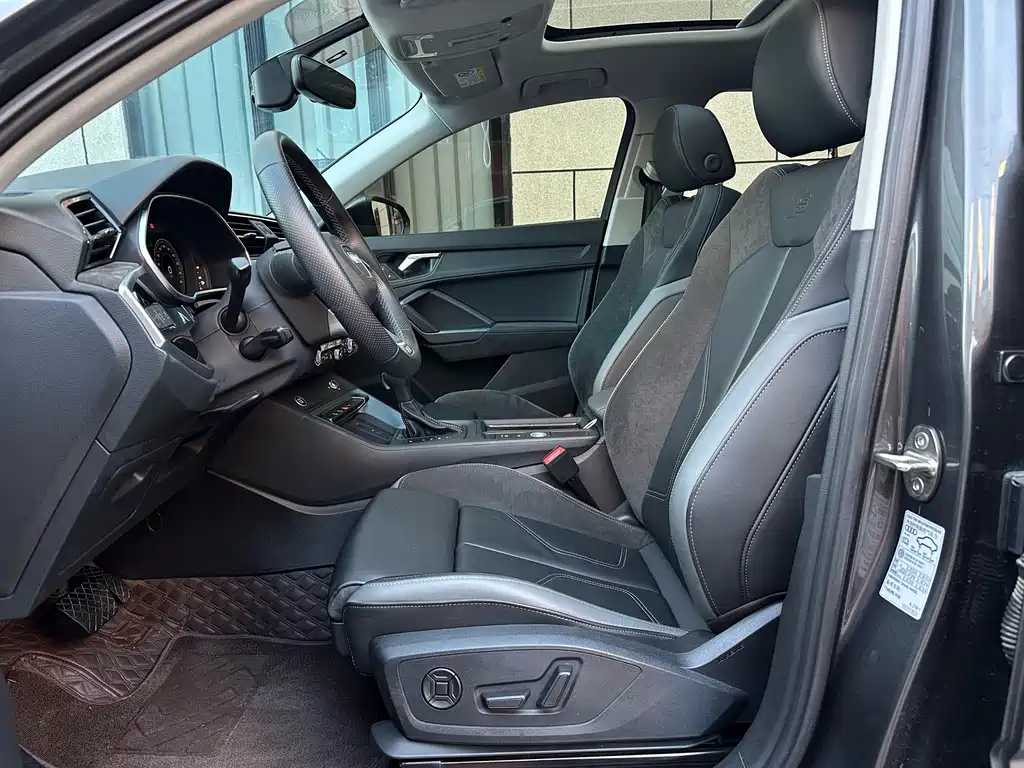Audi Q3 Sportback 2023 — фото 16