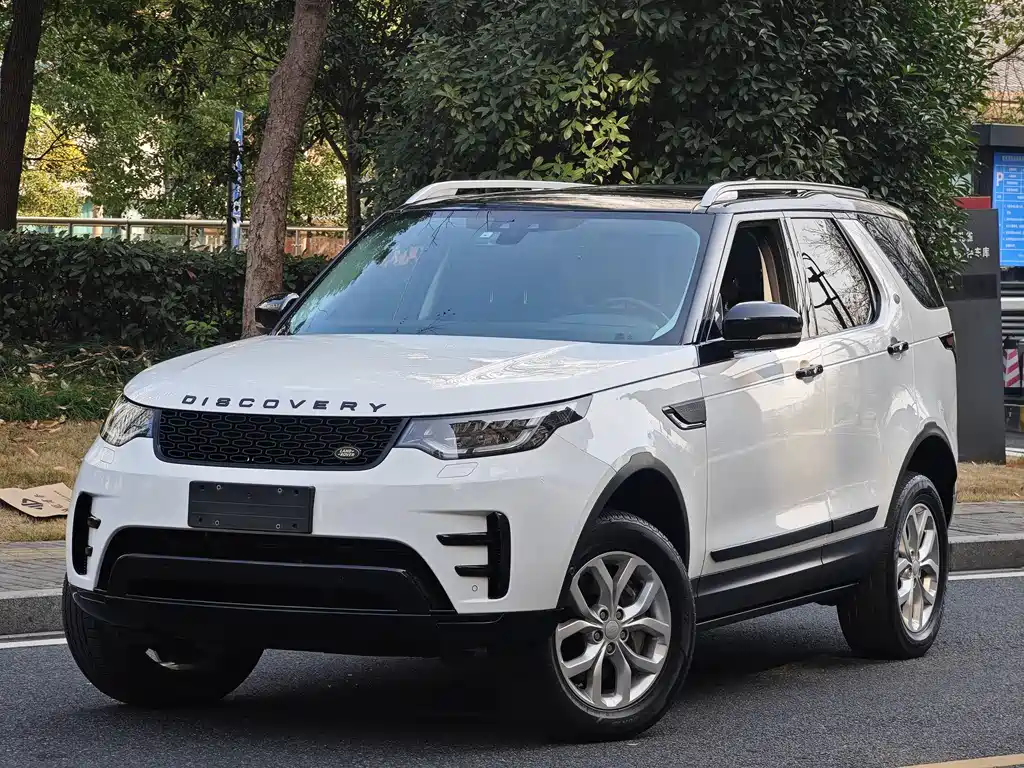 Land Rover Discovery 2019 — фото 1