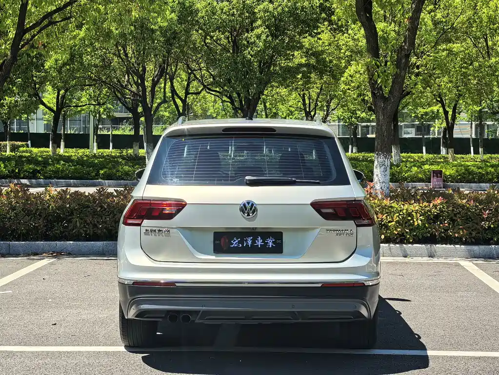 Volkswagen Tiguan L 2018 — фото 6