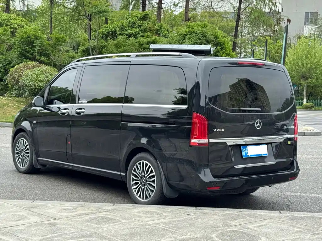 Mercedes-Benz V-Class 2018 — фото 6