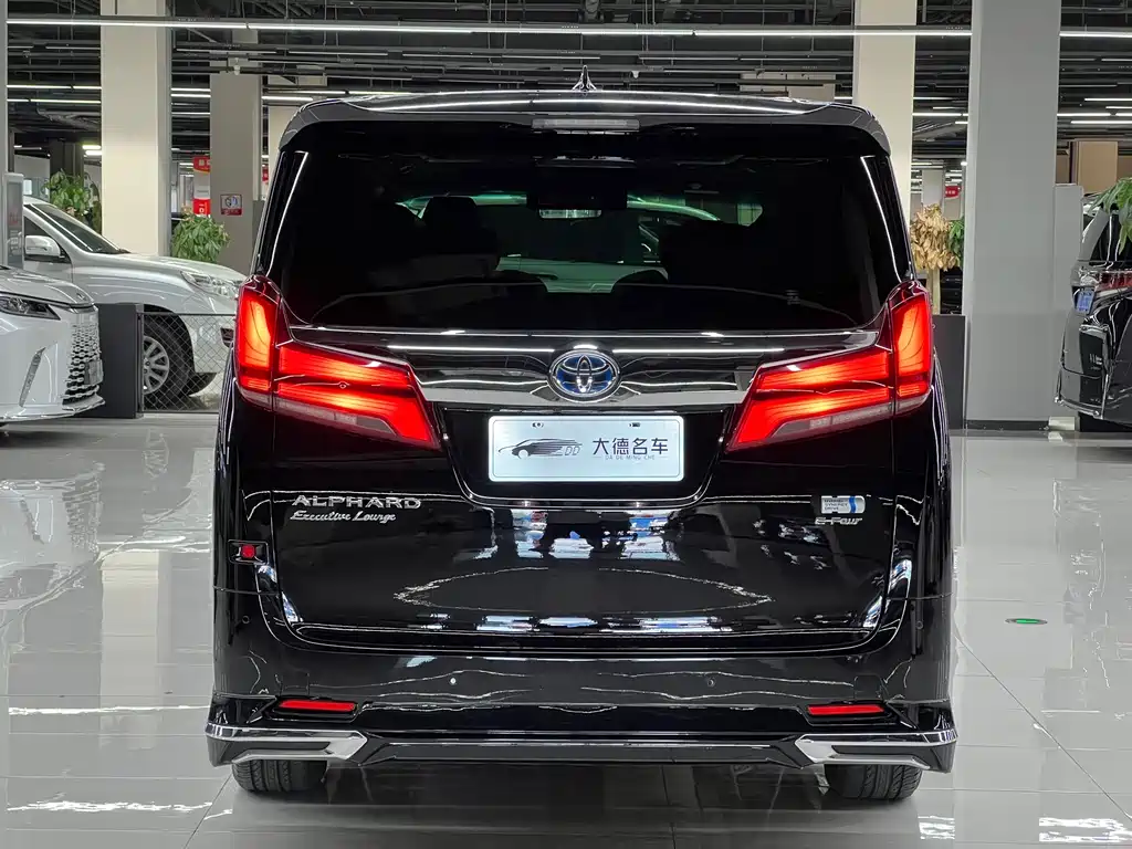 Toyota Alphard 2020 — фото 5