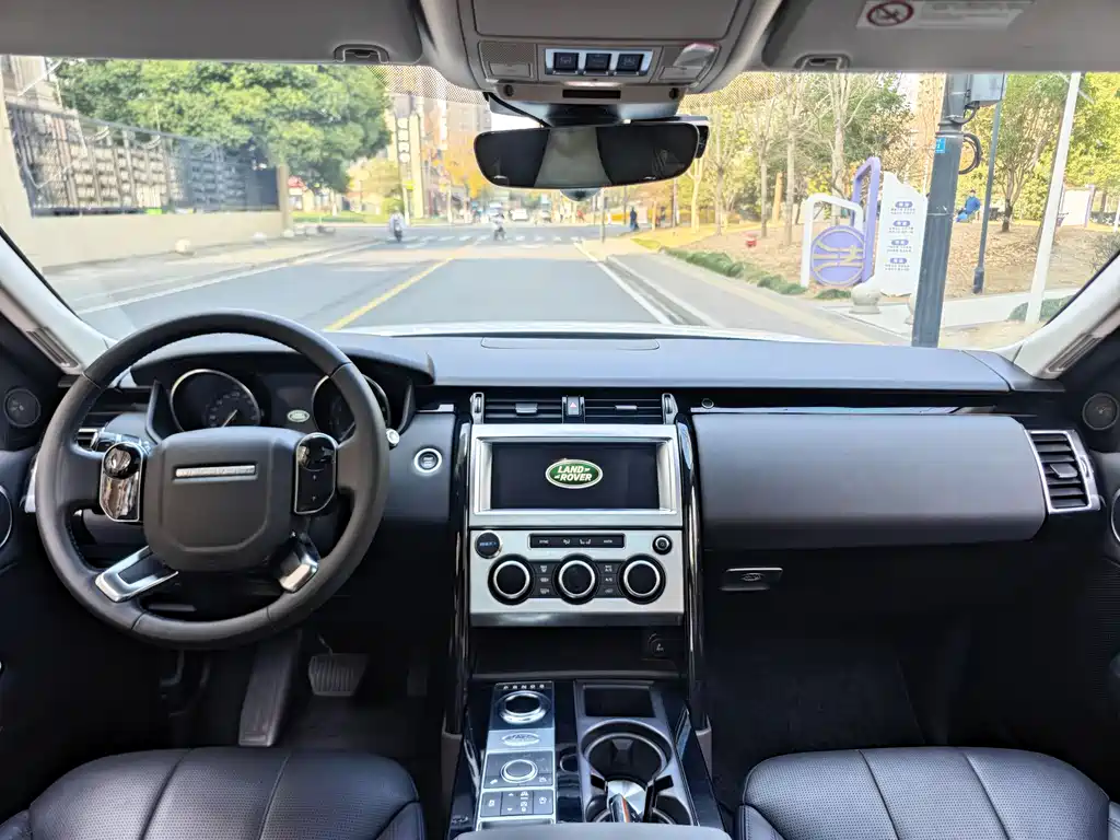 Land Rover Discovery 2019 — фото 5