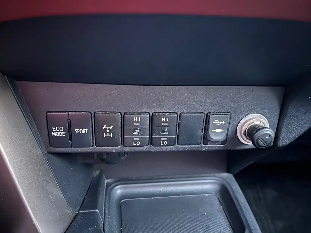 Toyota RAV4 2015