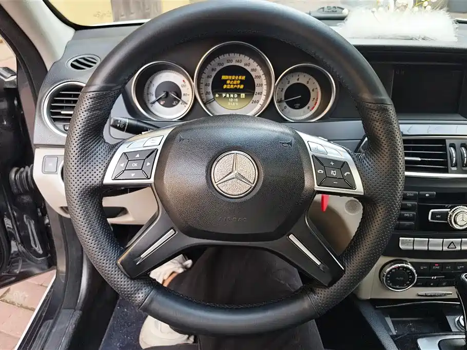 Mercedes-Benz C-Class 2013 — фото 15