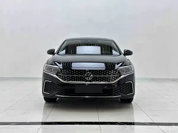 Volkswagen Passat 2022