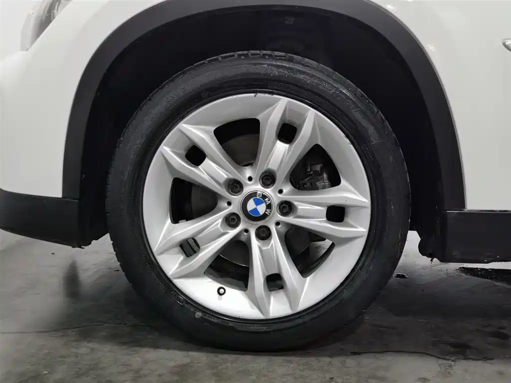 BMW X1 2012 — фото 17