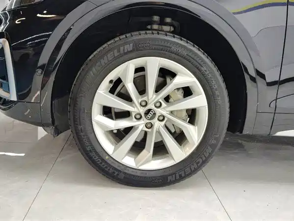Audi Q5L 2022
