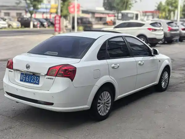 Buick Excelle 2013