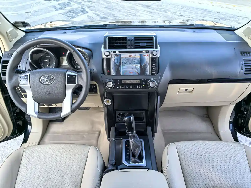 Toyota Prado 2014 — фото 7