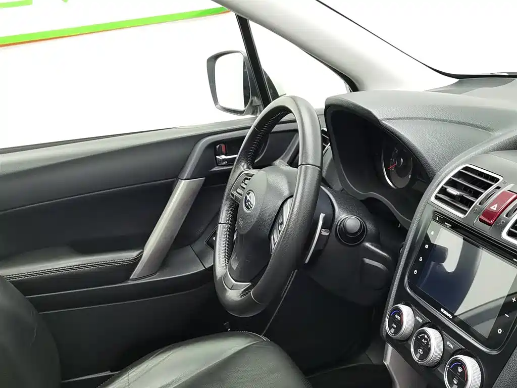 Subaru Forester 2016 — фото 22