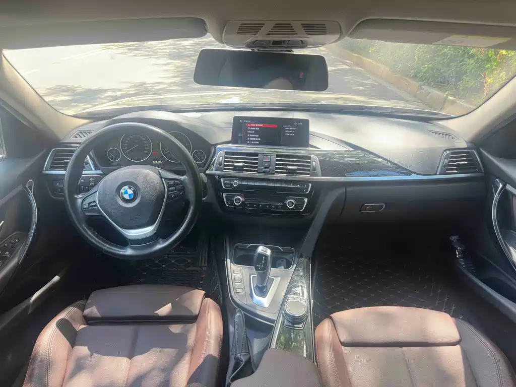 BMW 3 Series 2018 — фото 4