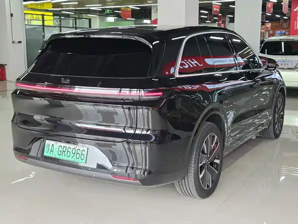 Li Auto L6 2026