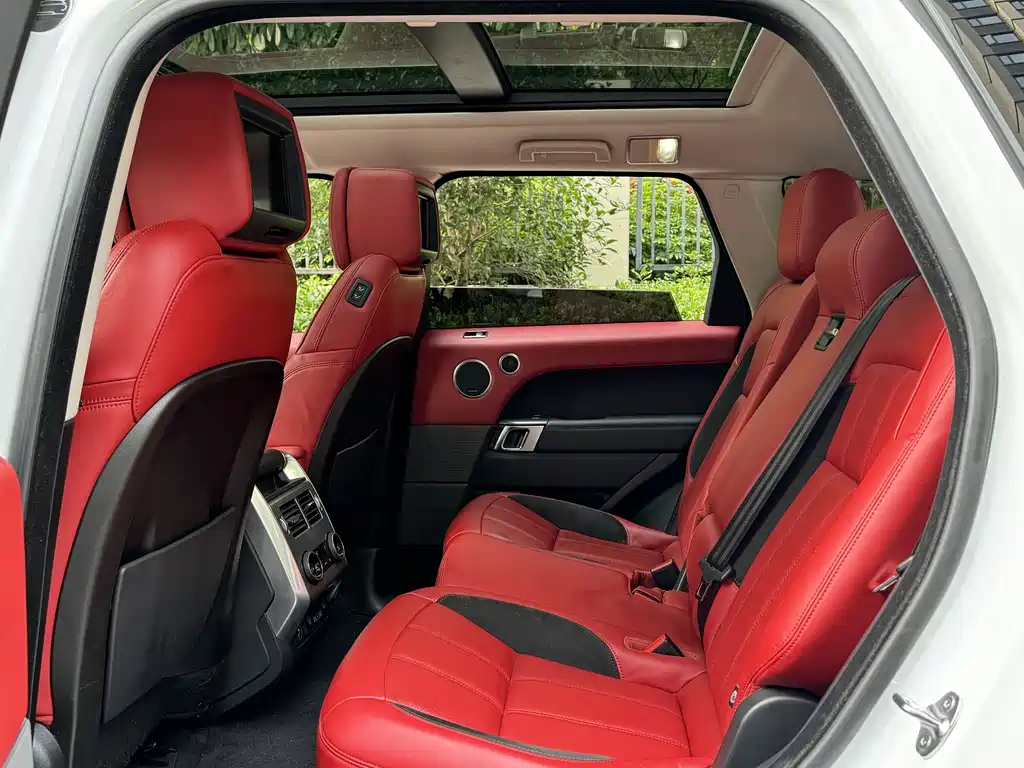 Land Rover Sport 2020 — фото 19