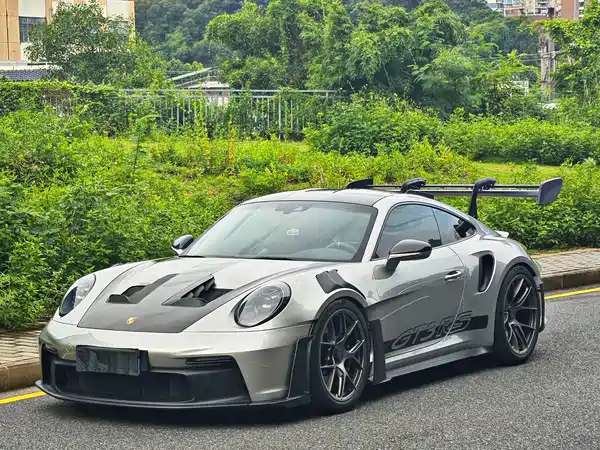 Porsche 911 2023