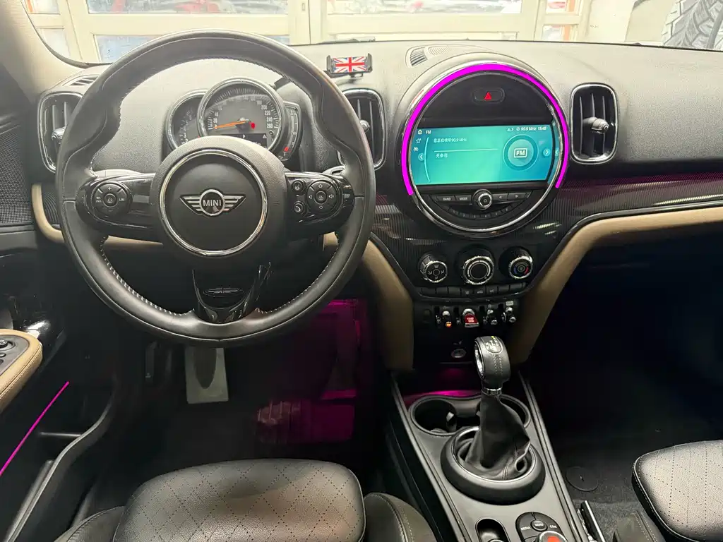 MINI Countryman 2019 — фото 14