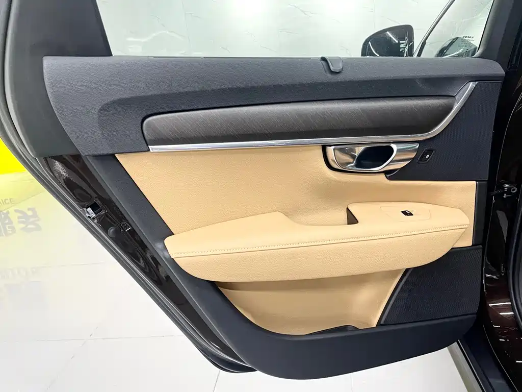 Volvo V90 2019 — фото 13