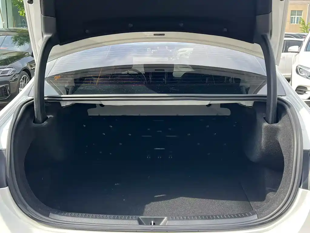 Mercedes-Benz A-Class 2023 — фото 11