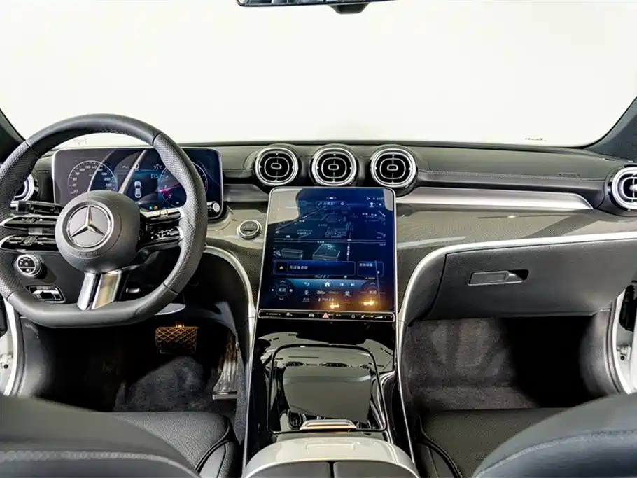Mercedes-Benz C-Class 2024 — фото 13