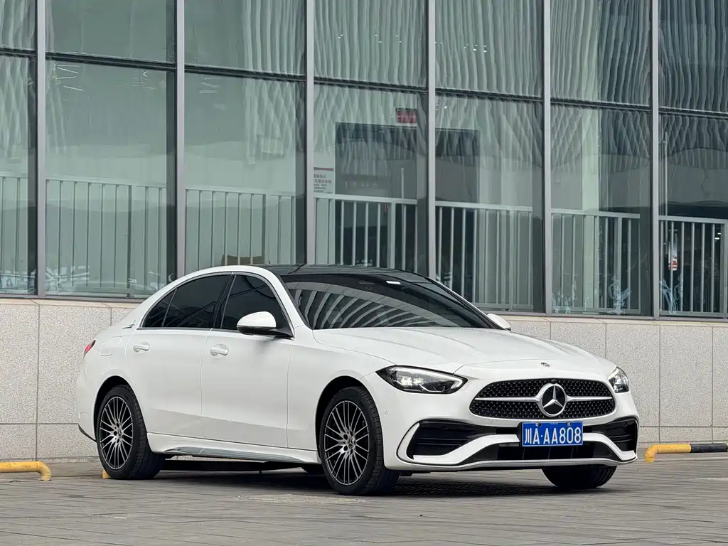 Mercedes-Benz C-Class 2024 — фото 1
