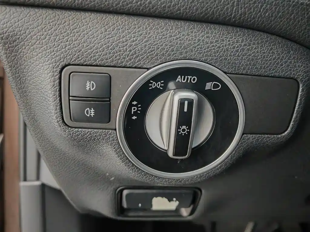 Mercedes-Benz GLA 2015 — фото 21