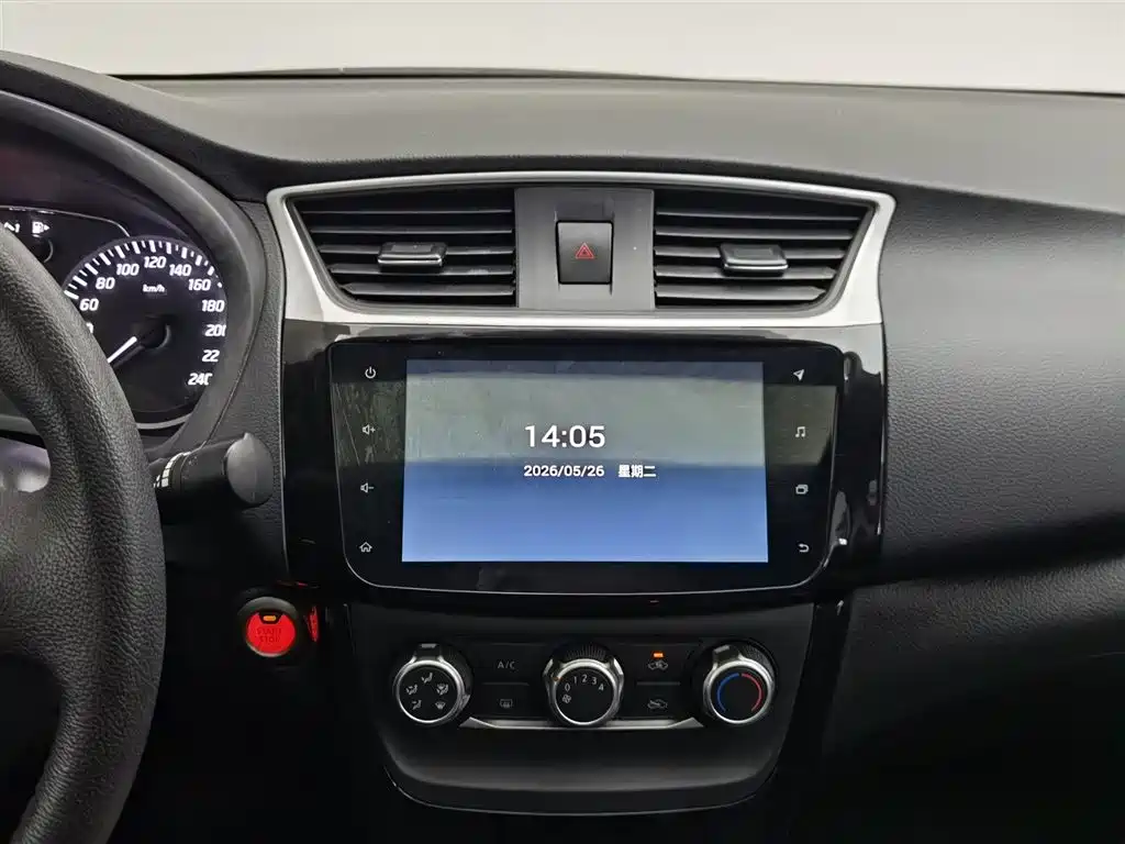 Nissan Sylphy 2018 — фото 12